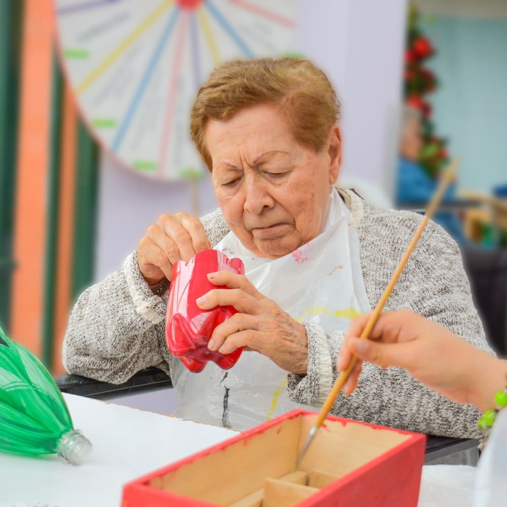 5 Ideas de manualidades para adultos mayores